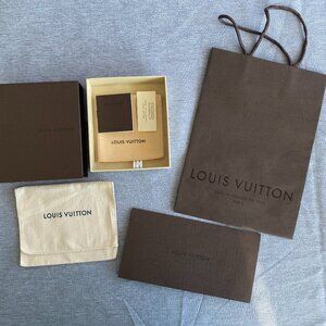 Louis Vuitton Wallet Packaging Set